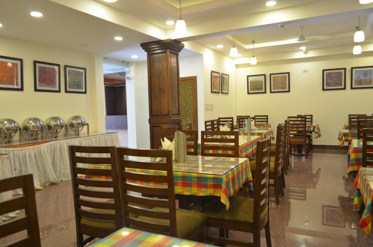 Hotel The Valley View Kashmir Srīnagar Kültér fotó