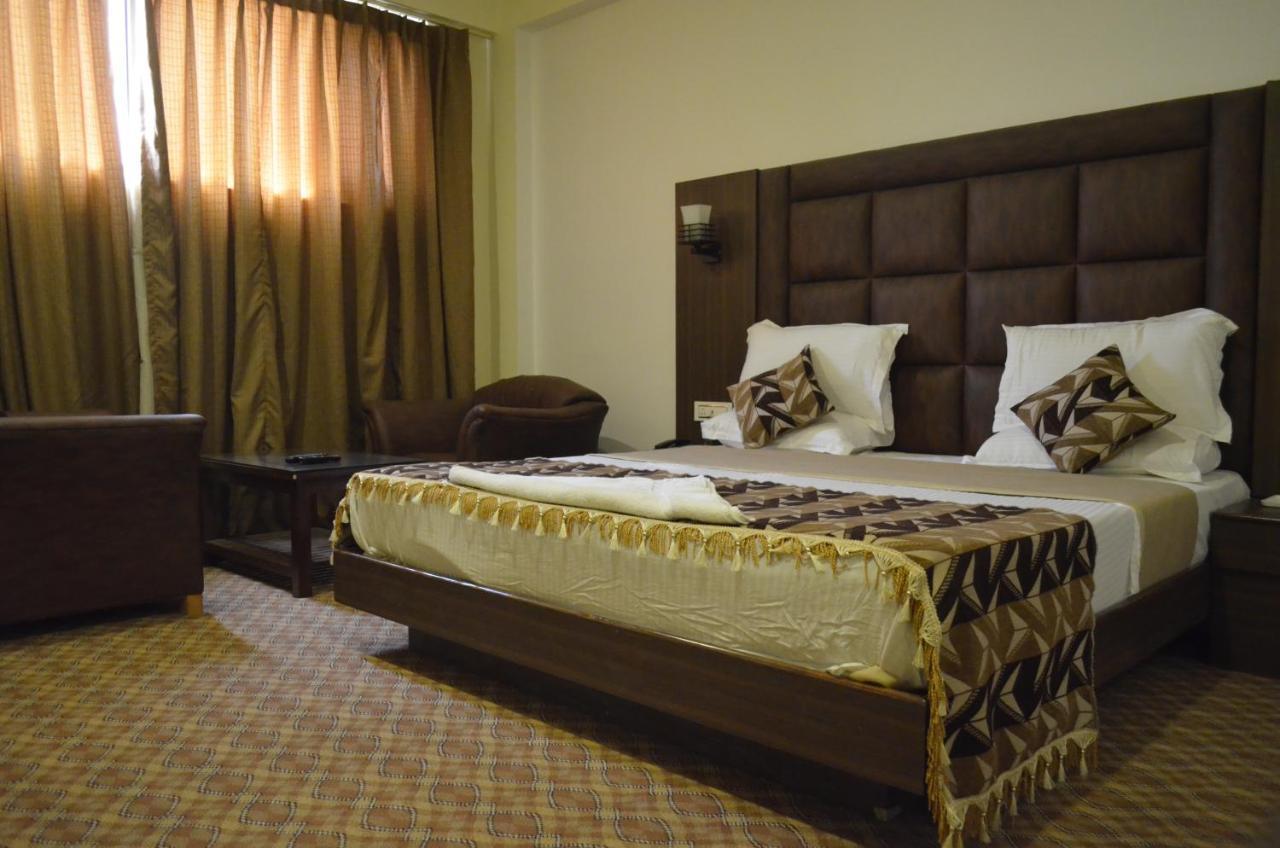 Hotel The Valley View Kashmir Srīnagar Kültér fotó